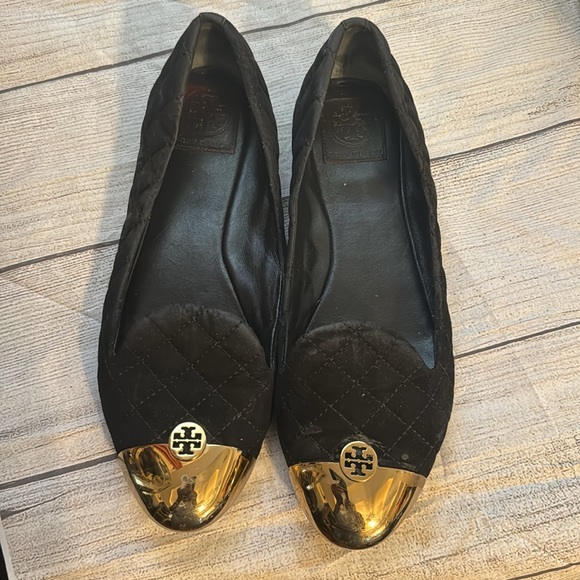 Tory Burch black, suede flats 100% leather 9M.   Visable signs of wear. - Picture 3 of 9